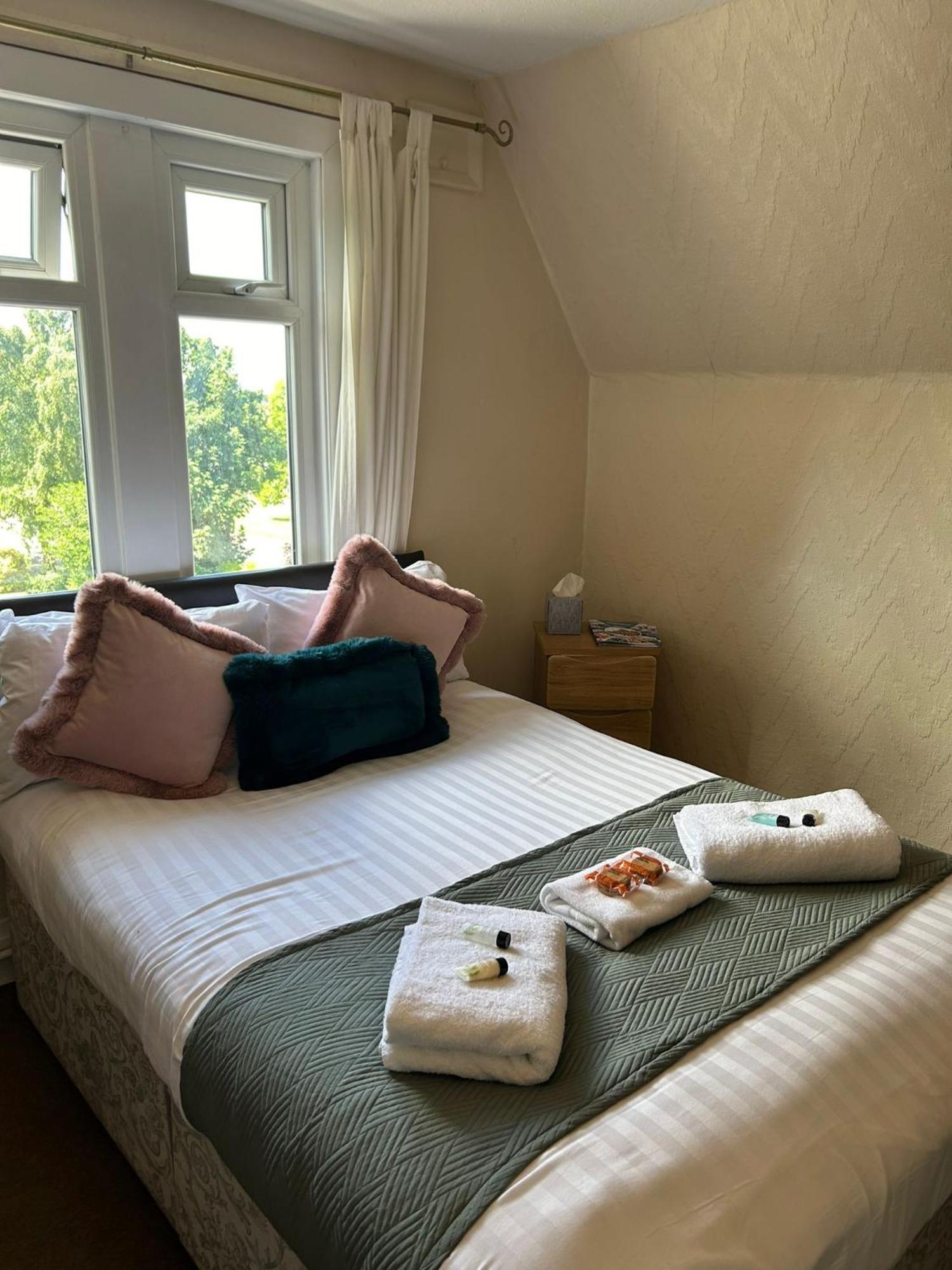 The Wheatley Hotel 동커스터 외부 사진