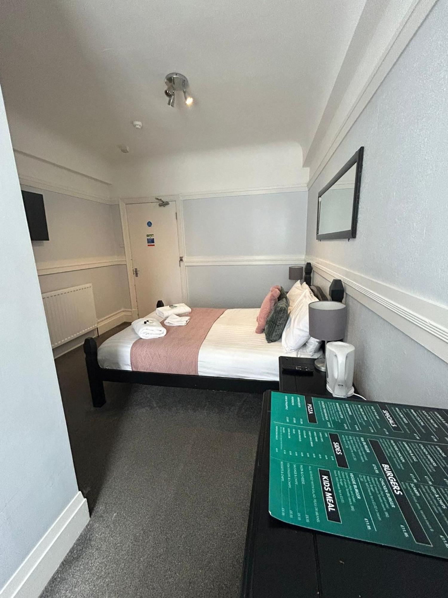 The Wheatley Hotel 동커스터 외부 사진