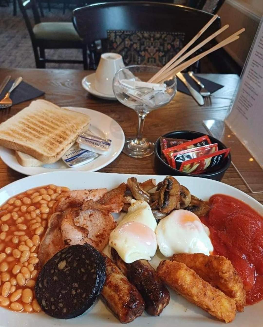 The Wheatley Hotel 동커스터 외부 사진